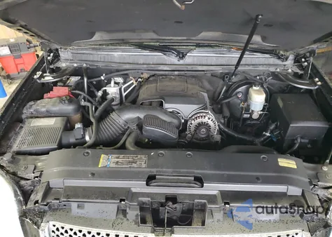 2010 GMC Yukon Xl Denali z USA, uszkodzony, nr VIN 1GKUKMEF1AR279363